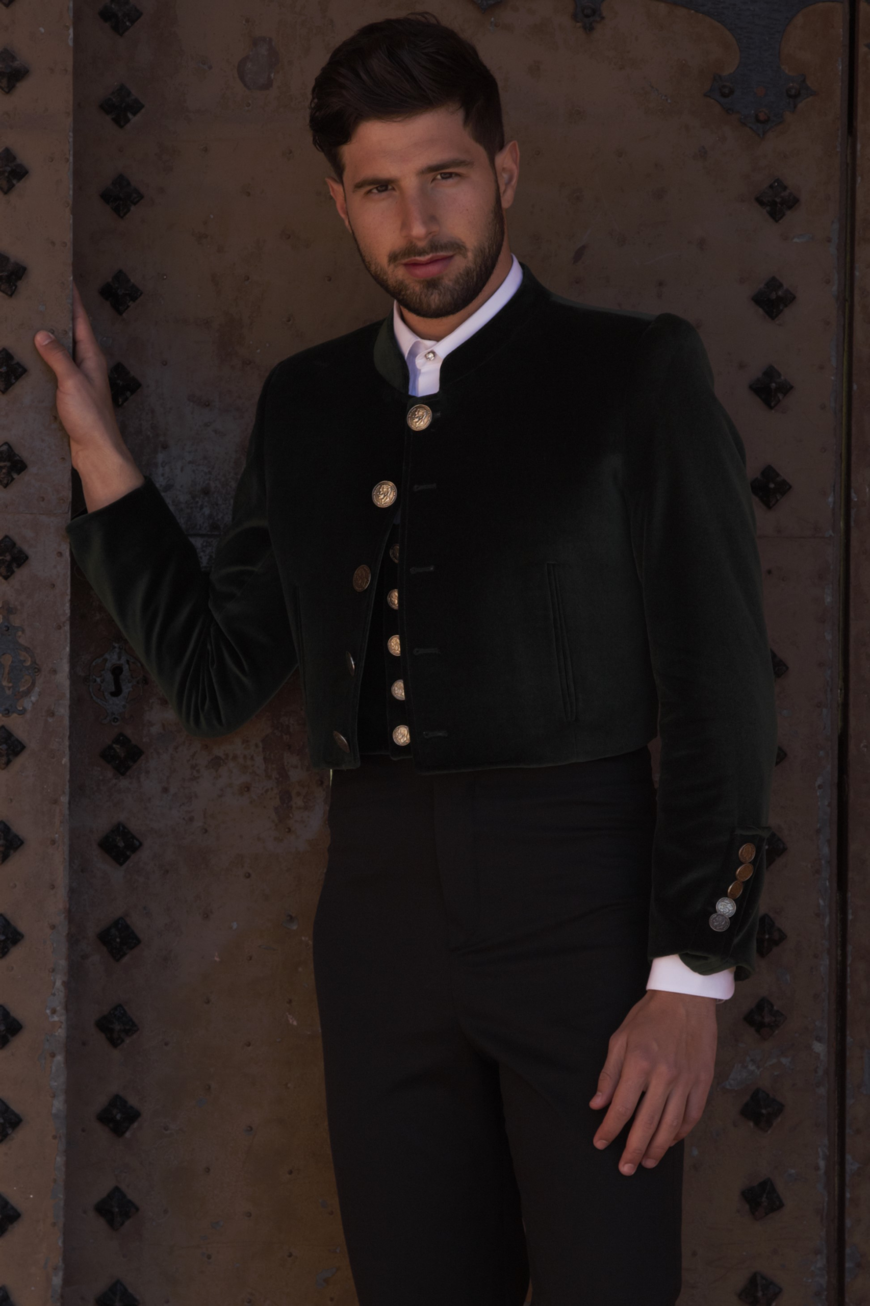 TRAJE CORTO TERCIOPELO